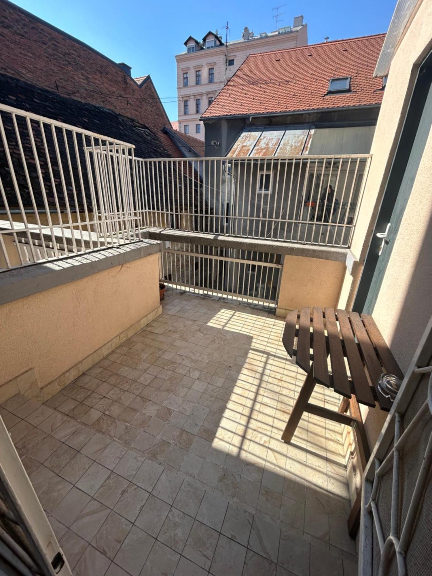 Very Close Studio Apartment Zagreb Exterior photo